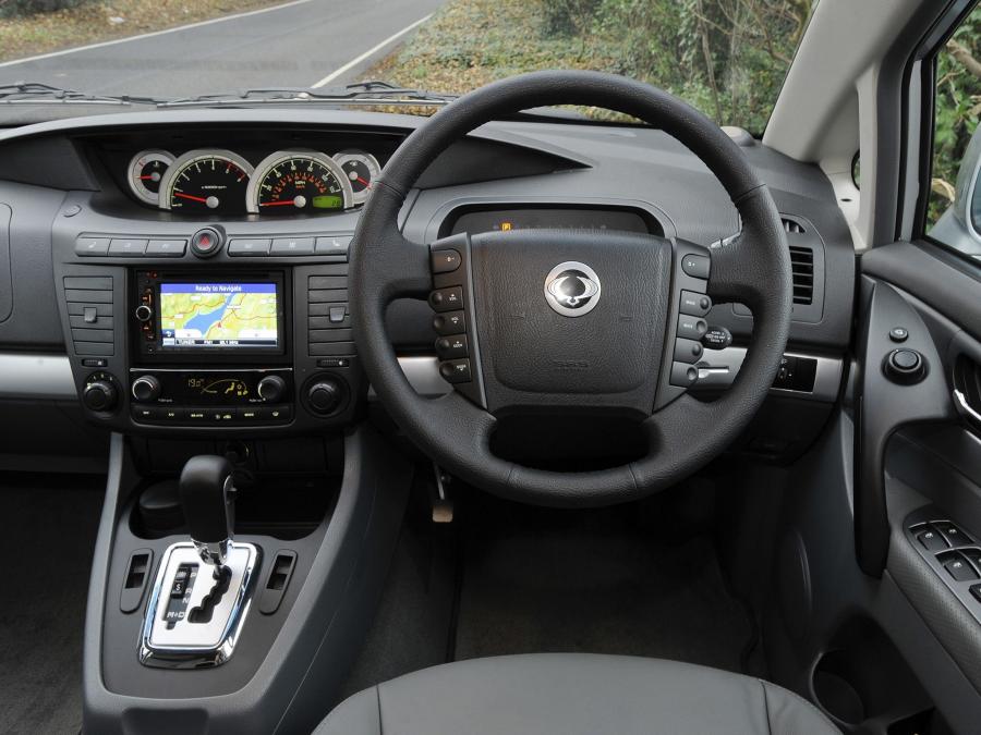  SsangYong Rodius 2007 года  (UK) (фото 6 из 10)